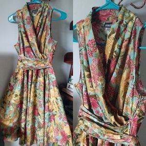 Retrolicious Vintage Style 50s Sleeveless Dress